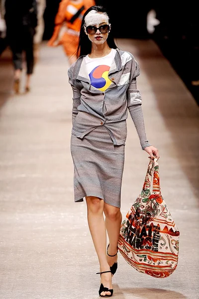 Look 17